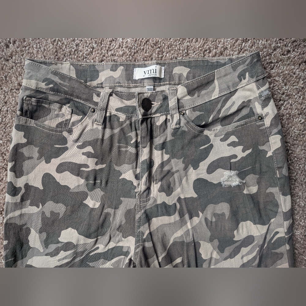 YMI Camouflage Distressed Skinny Stretch Jeans Size 11 - Picture 3 of 9